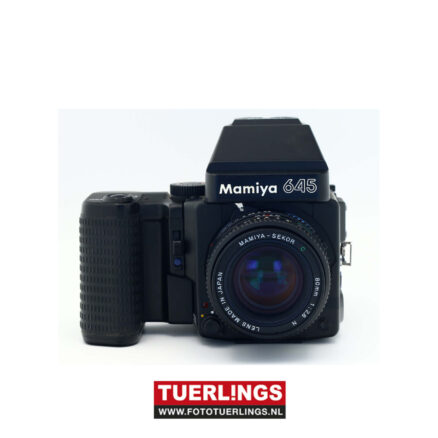  Mamiya 645 Super met AE prisma zoeker en Sekor 80 mm N-lens