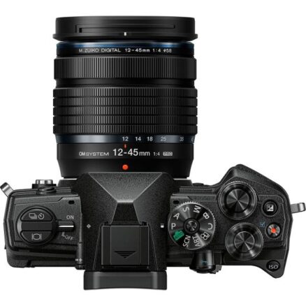 OM SYSTEM OM-5 + 12-45mm F4.0 PRO zwart